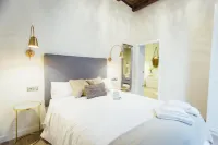 One&Lux Byron Suites فنادق في 