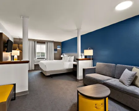 Comfort Inn & Suites Hotels in Sandusky County
