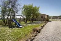 Podere Sant'Antonio Hotels in Asciano