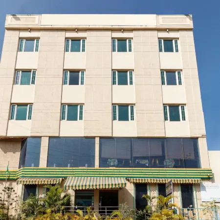 Octave Jamayca Hotel Отели рядом с достопримечательностью «Конференц-центр Frontier Management»