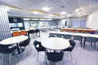 La Digue Hotels in Calais
