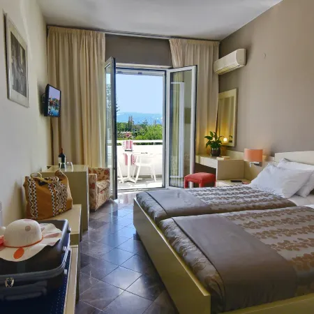 Mantenia Hotel