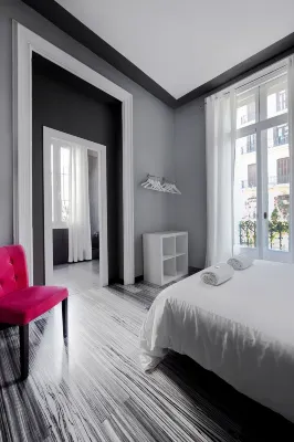 Hostal Boutique Khronos - parking