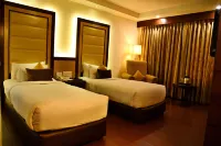 Hotel Royal Cliff Hotels in Kanpur