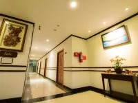 Rapeepan Ville Hotel Hotels near Ubon Square