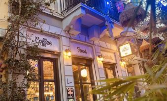 The Frogs_Guest House