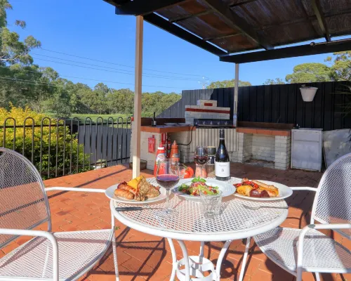 Bishops Lodge Narrandera Hotels in Narrandera