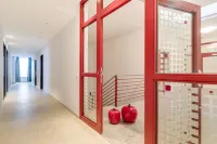 Hotel-Etage Apfelrot