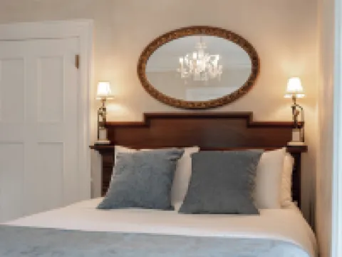 Manor House Inn Hotels in Norfolk