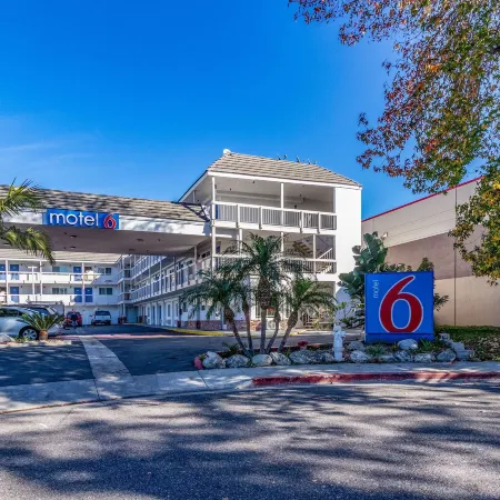 Motel 6 Fountain Valley, CA - Huntington Beach Area