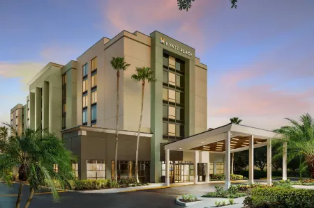 Hyatt Place Orlando/ I Drive / Convention Center Отели рядом с достопримечательностью «Пуэнт Орландо»