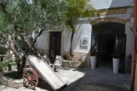 Corte Cairoli B&B and Suites Hotels in Modugno