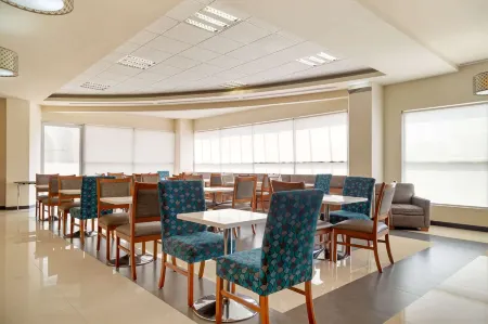 Sleep Inn Monterrey San Pedro Отели рядом с достопримечательностью «San Pedro de Pinta»