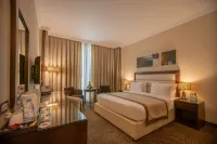 Lancaster Raouche Hotel