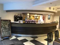 Howard Johnson by Wyndham San Pedro - Bar