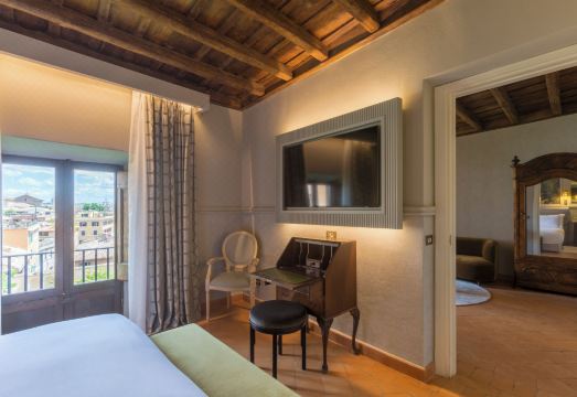 2. 도나 카밀리아 ..