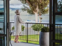 Radfords on the Lake - Mountain view