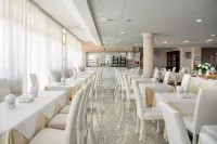Rivoli Hotel - Pools