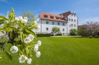 Schloss Hotel Wasserburg Hotels in Kressbronn am Bodensee