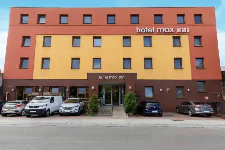 Hotel Max Inn Отели рядом со станцией Главная станция Братиславы