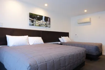 Stopforths Premium Accommodation Hotels near Hokitika Beach Sign