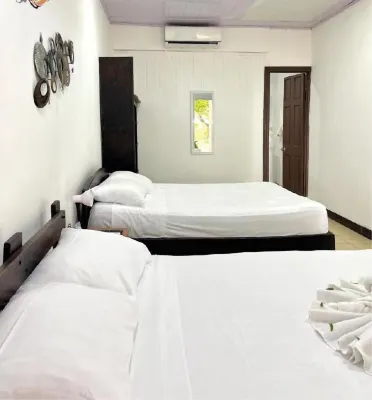 Hotel Claudio & Gloria Beach Front Hotel di Sardinal