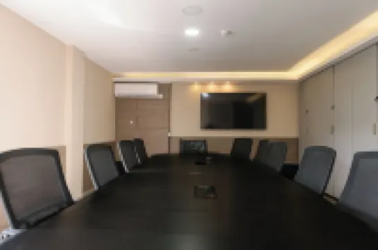 Rise Urban Art Hotel