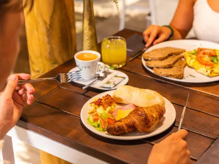 Resort Bonaire Отели рядом с достопримечательностью «Pekelmeer, Flamingo Sanctuary»