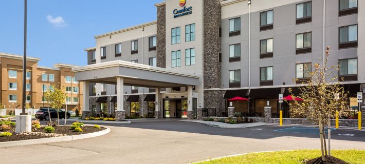 Comfort Inn & Suites Niagara Falls Blvd USA Hotels in Niagara County