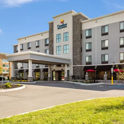 Comfort Inn & Suites Niagara Falls Blvd USA Hoteles cerca de Museo Aeroespacial de Niágara