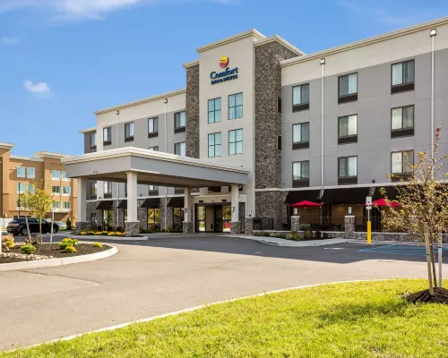 Comfort Inn & Suites Niagara Falls Blvd USA Hotels near Niagara Aerospace Museum