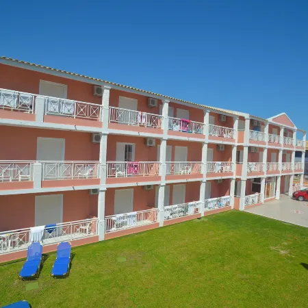 Angelina Hotel & Apartments