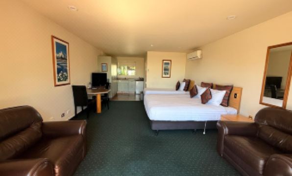 Asure Ashley Motor Lodge