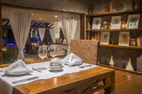 La Pedrera Small Hotel & Spa - Breakfast
