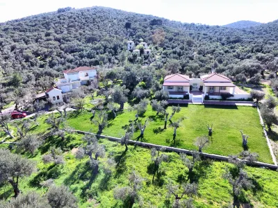 Gera's Olive Grove - Elaionas Lesvou Hotels in 