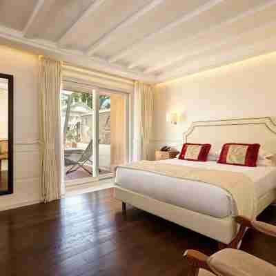 Hotel Degli Artisti Rooms