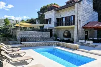 Villa Franica Dubrovnik, City Beach Villa with Pool and Sea View -  Casas de vacaciones