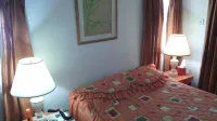 Morris Apartments Hotels near Bathsheba Beach