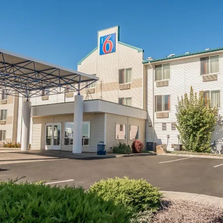 Motel 6 Redmond, or
