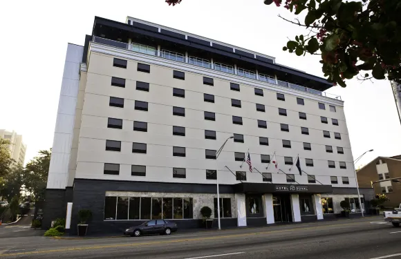 杜瓦爾傲途格精選酒店