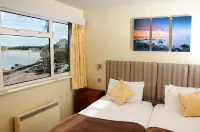 ذا دولفن هوتل فنادق في 