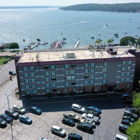 Harbor Shores on Lake Geneva