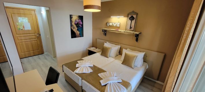 Güneş Otel Hotels in Edremit