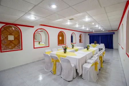 Hotel El Español Centro Historico Отели рядом с Аэропорт Мерида