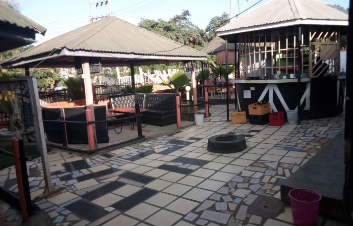 1000 Thousand Psalms Hotel