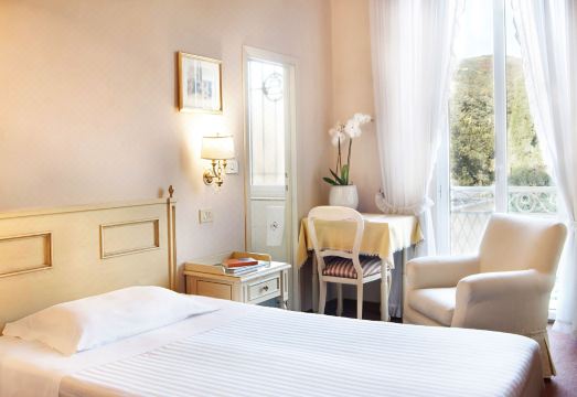 세텐트리오날레 시설