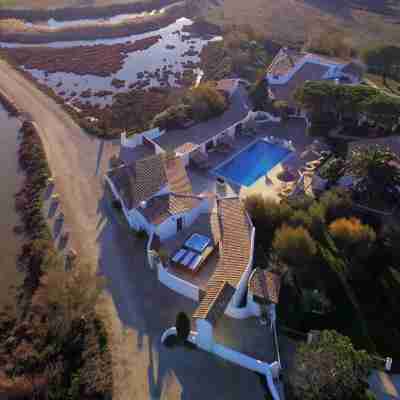 Mas des Rièges Hotel Exterior