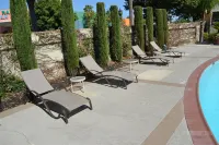 Days Inn & Suites by Wyndham Lodi - Uima-altaat