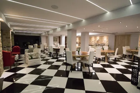 Aianteion Bay Luxury Hotel & Suites Отели в г. Mandra-Eidyllia