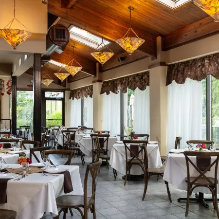 Meadowbrook Inn